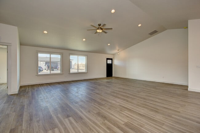 Photo - 1342 S Justice Ave