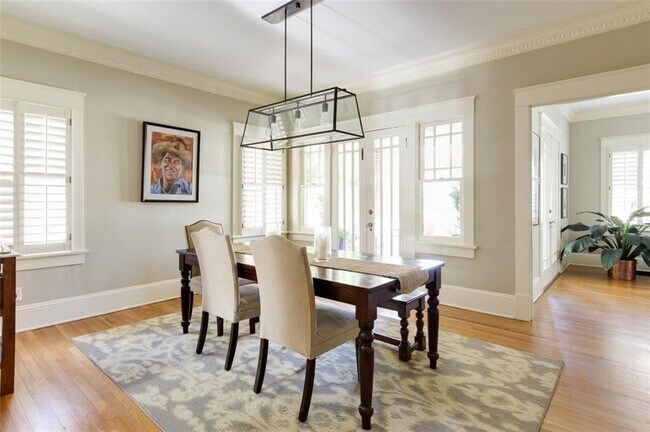 Photo - 1337 N Highland Ave NE