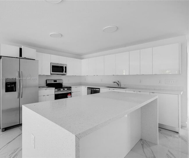 Photo - 152 NW 18th St Casa