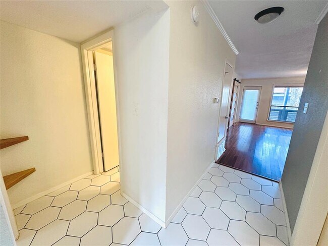Photo - 1101 Hollow Creek Dr Unit 2102