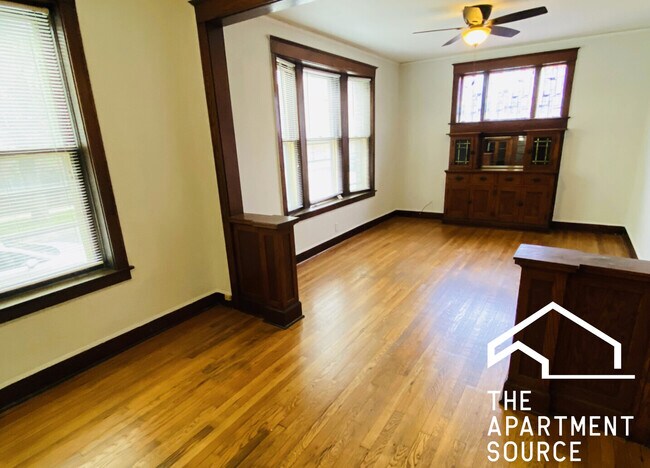 Photo - 4040 W Dickens Ave Unit 1W