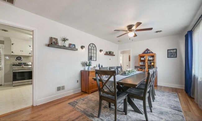 Building Photo - 218 N Union St