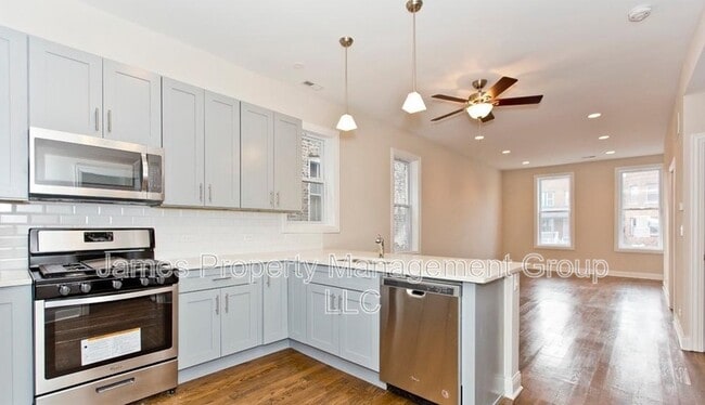 Photo - 827 N Francisco Ave Unit # 2