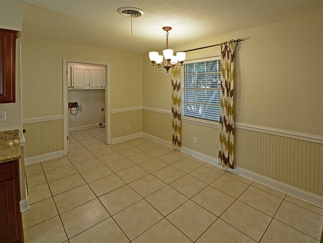 Photo - 3 bed, 1.5 bath in Bartlett