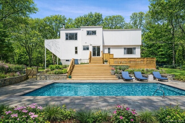 Photo - 14 Old Trail Rd