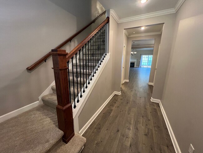 Photo - Spacious 3-Bedroom Townhome in The Retreat...