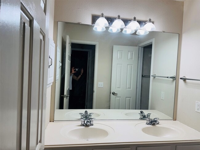 Photo - 2504 Sunny Shores Dr