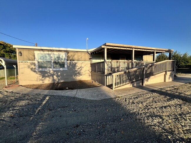 Photo - 16340 Sycamore Ave