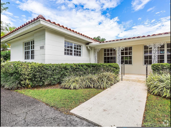 Building Photo - 5322 Orduna Dr Rental