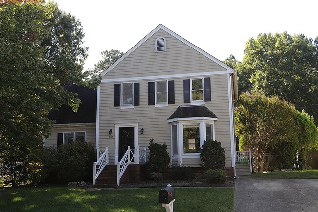 3 Bedroom North Raleigh Home w/ Private, F... - 3 Bedroom North Raleigh Home w/ Private, F...