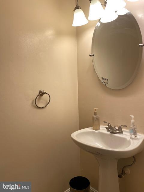 Photo - 695 Mt Lubentia W