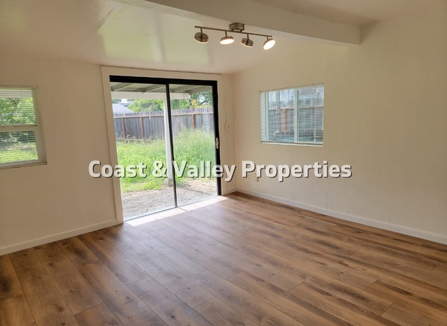 Photo - 2BD HOUSE IN HOLLISTER FOR RENT