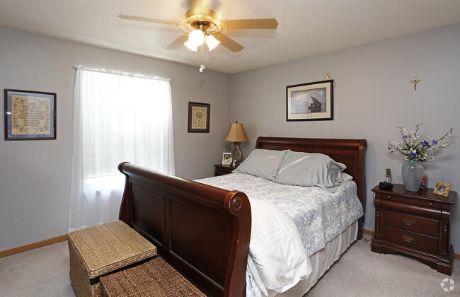 Habitación - Eastwood Village Senior Townhomes