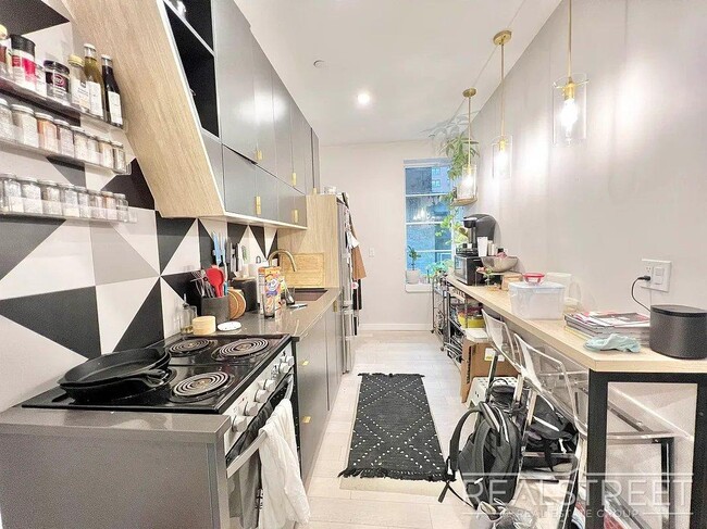 Photo - Kent Ave Unit 3B