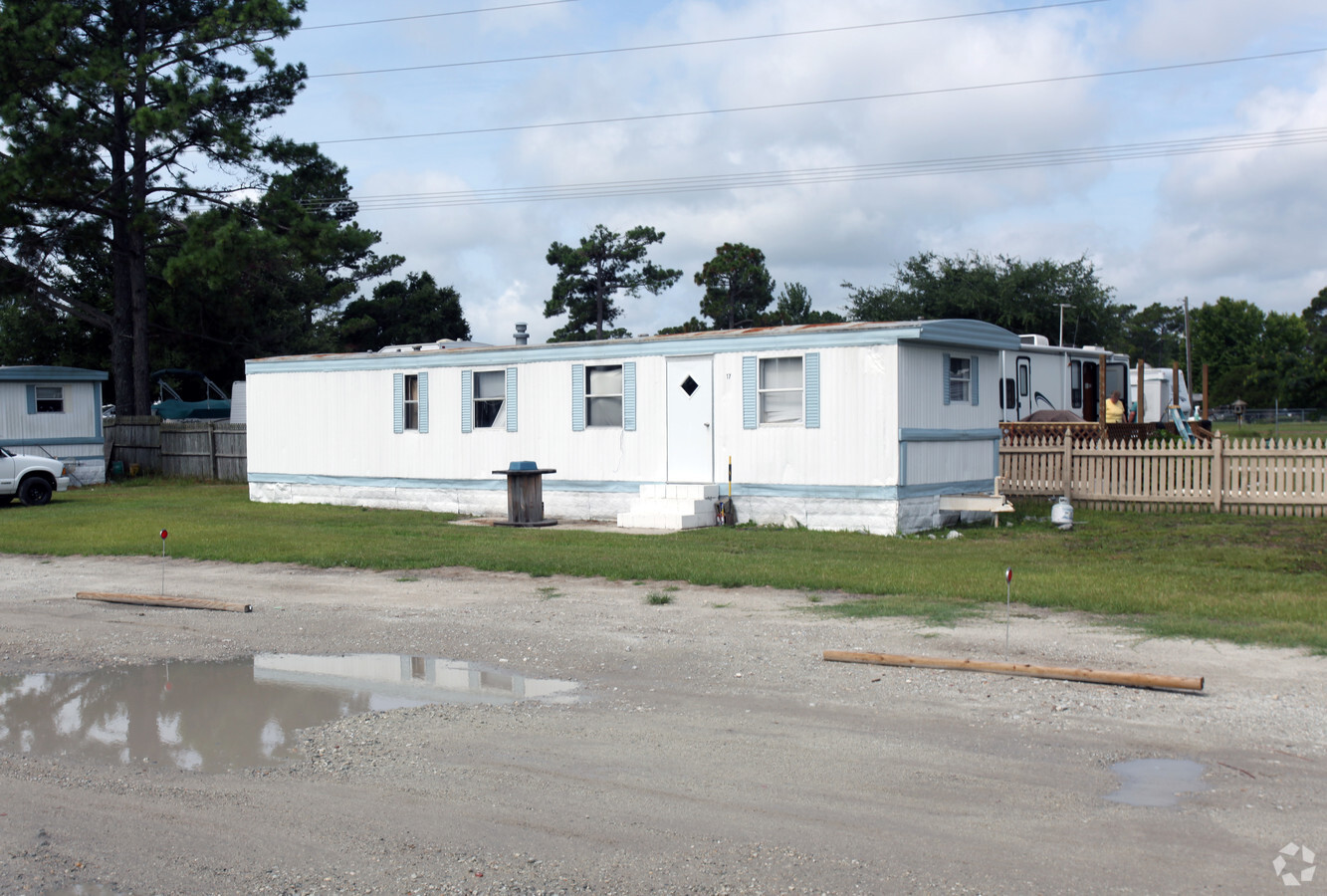 Photo - Davis Mobile Home Park