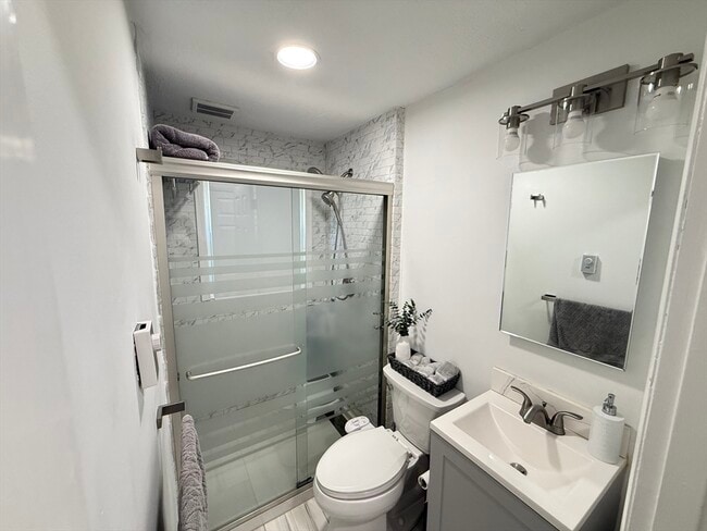 Photo - 1338 East St