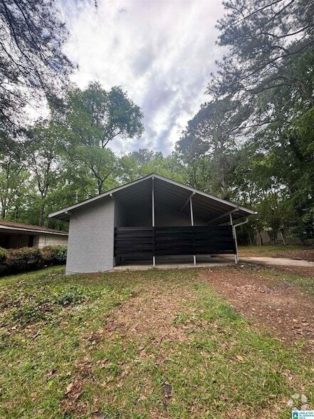 Building Photo - 1208 Oakwood St Rental