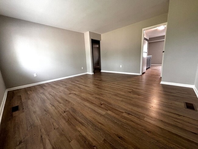 Photo - 3030-3032 Creekview Circle Unit 3030