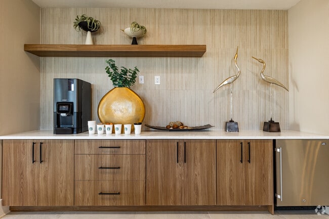 Leasing Office - Solamar Wildwood