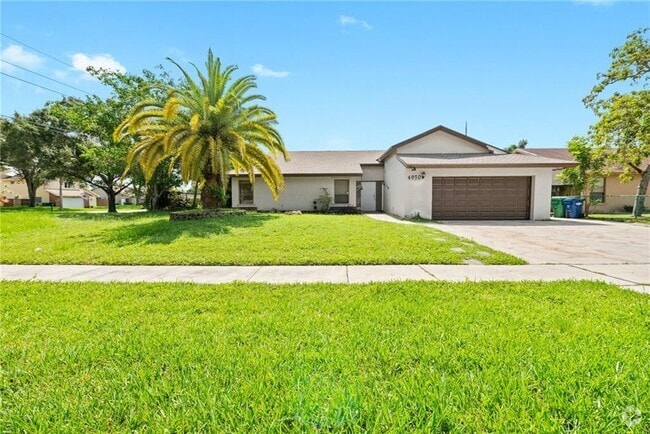 Building Photo - 4950 NW 83rd Ave Rental