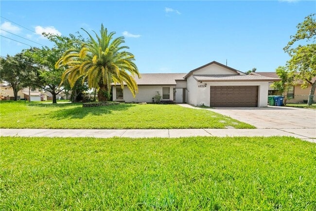 Photo - 4950 NW 83rd Ave House