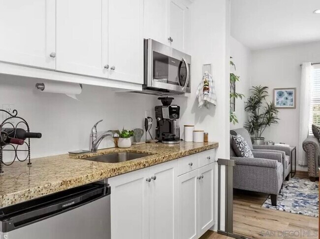 Photo - 34835 Windrow Rd