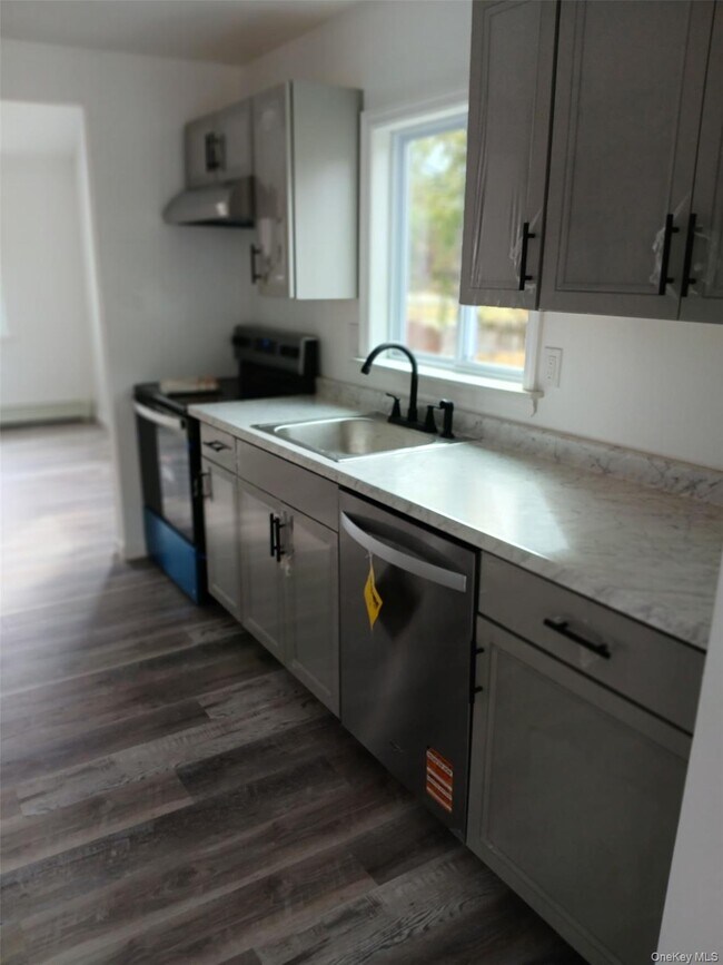 Photo - 49 Swezey St