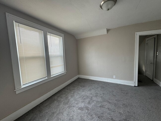 Photo - 15823 Princeton St