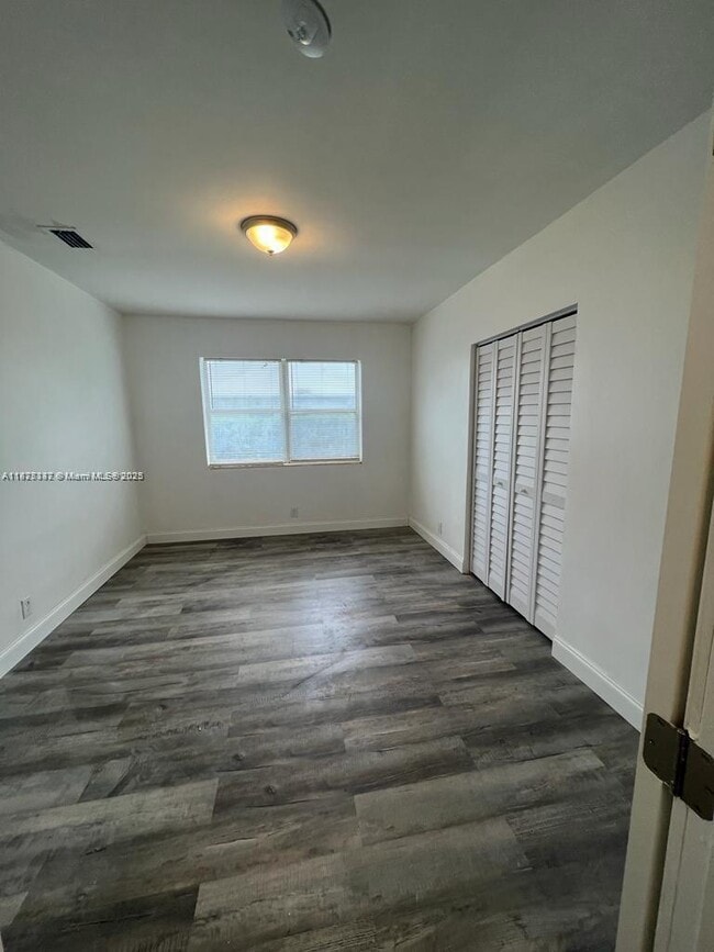 Building Photo - 11870 NE 16th Ave Unit 2 Rental