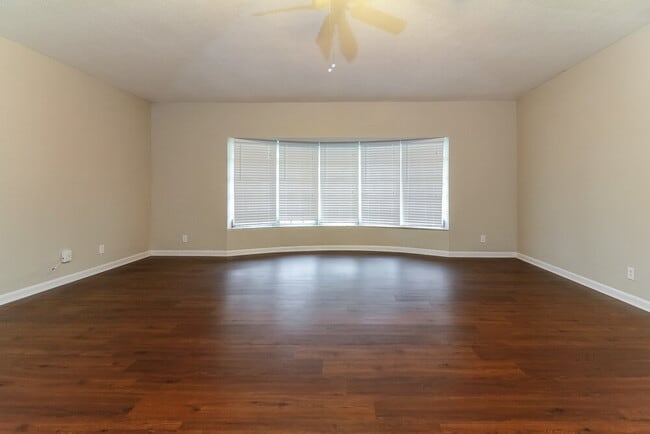 Photo - 3870 NW 103rd Ave