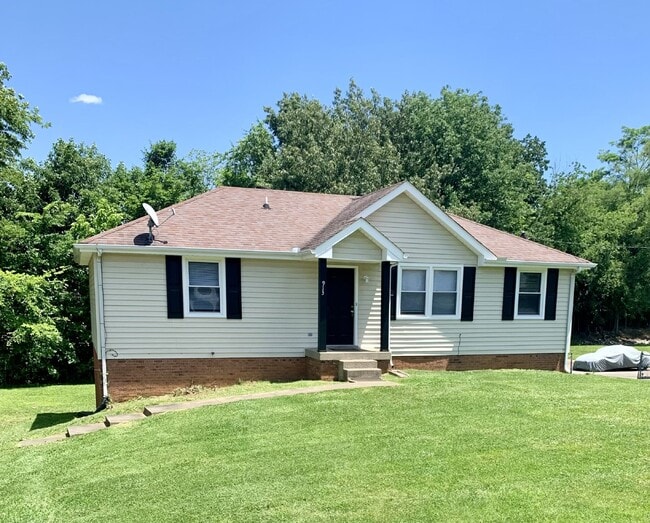 Photo - 913 Poppy Dr