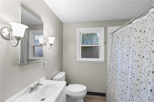 Photo - 326 Grant Blvd