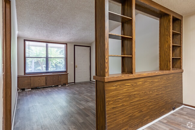 1BR, 1BA - 576SF