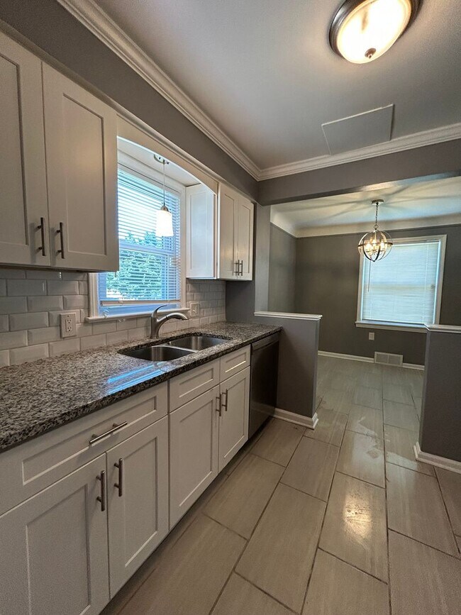 Photo - Spacious 3-Bedroom, 2-Bath House in South Euclid