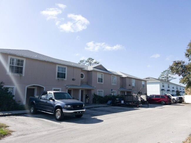 Building Photo - 271 Hart Ln Unit 1 Rental
