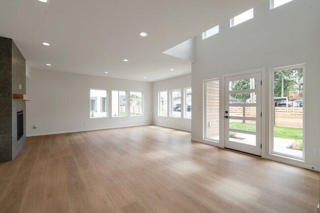 Beautiful new construction home in Pacific... - Beautiful new construction home in Pacific...