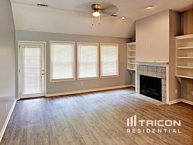 Photo - 105 Peach Pointe Dr