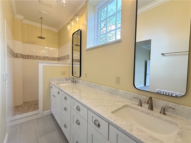 Photo - 1-41C E 8th St