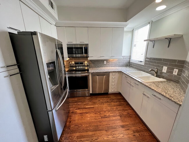 Photo - 4040 Avondale Ave Unit 208