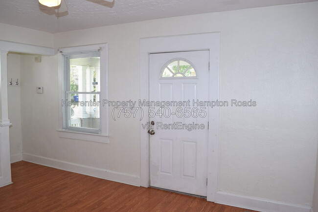 Photo - 857 W 41st St