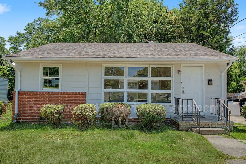 Photo - 928 Stephens St