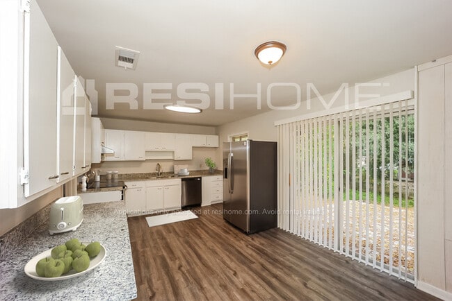 Photo - 6790 Gillis Ct