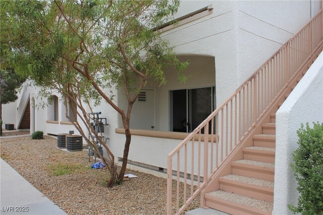 Building Photo - 5650 E Sahara Ave Unit 1038