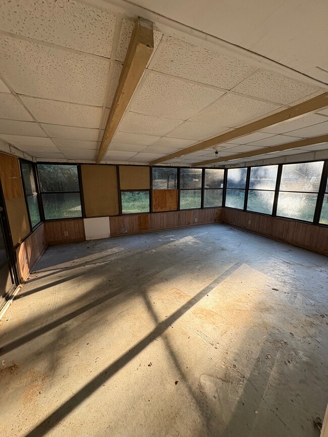 Photo - 1542 Midway St