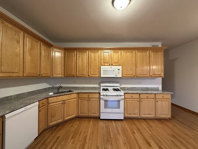 Photo - 4101 N Kenmore Ave Unit M01H