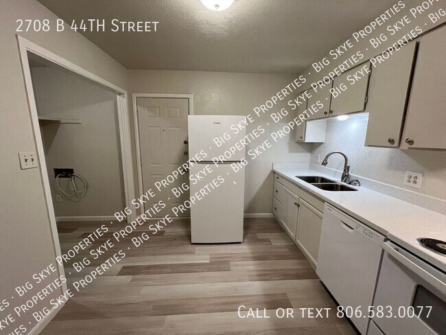 Photo - 2708 44th St
