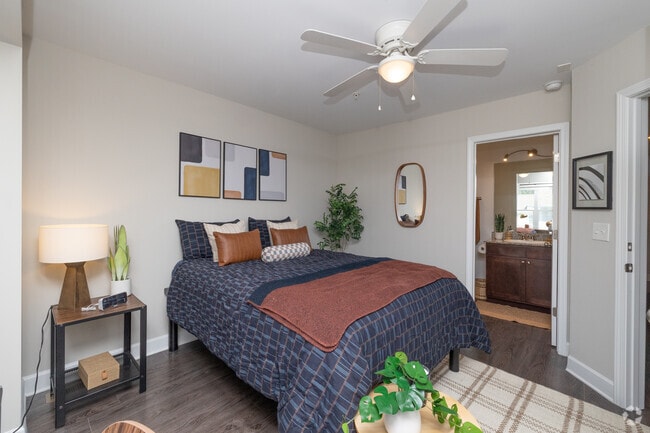4BR, 4.5BA - 3,000SF - Bedroom
