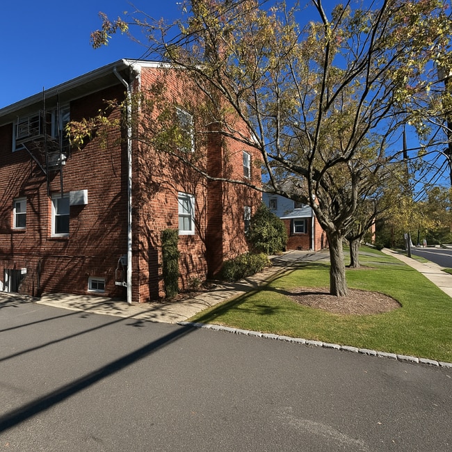 Photo - 616 Mill St Unidad 2