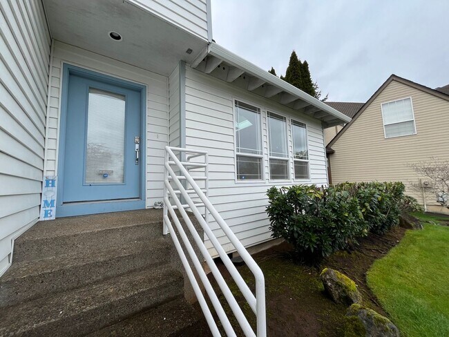 Photo - Incredible Sexton Mountain/Murray Hills 4 bed, 3 bath Home! + HUGE BONUS ROOM! Fenced Yard, updat...