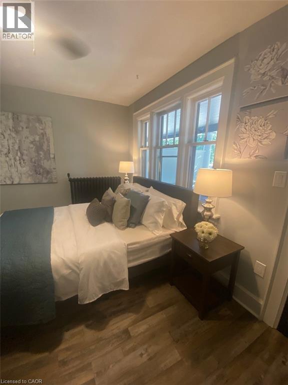 Photo - 216 King St S Unité 3